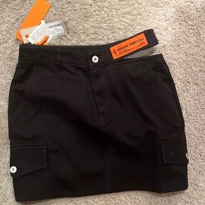 Heron Preston skirt size large fits like a medium no stretch .